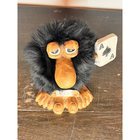 Vintage Ace of Spades Troll Figurine Fur Desk Troll Kitsch Collectible - Picture 3 of 5